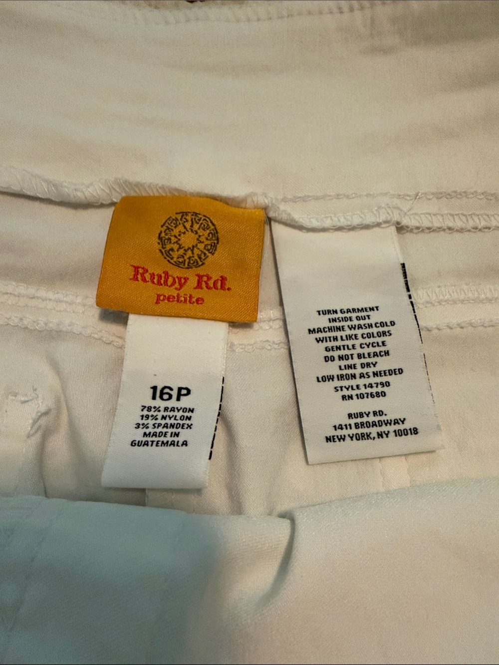 Ruby Rd. White Ankle-Length Cropped Pants - Picture 4 of 4